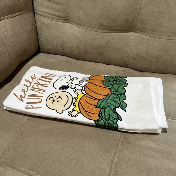 Peanuts Snoopy Charlie Brown Set If 2 Kitchen Towels “Hello Pumpkin “ - Picture 7 of 14